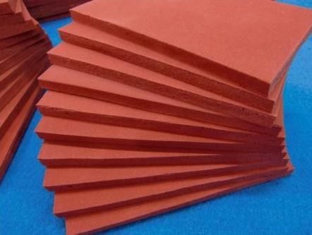 Van het het bladsilicone van het silicone het rubberschuim blad van de het schuimspons in broodjes hittebestendige zacht Op hoge temperatuur